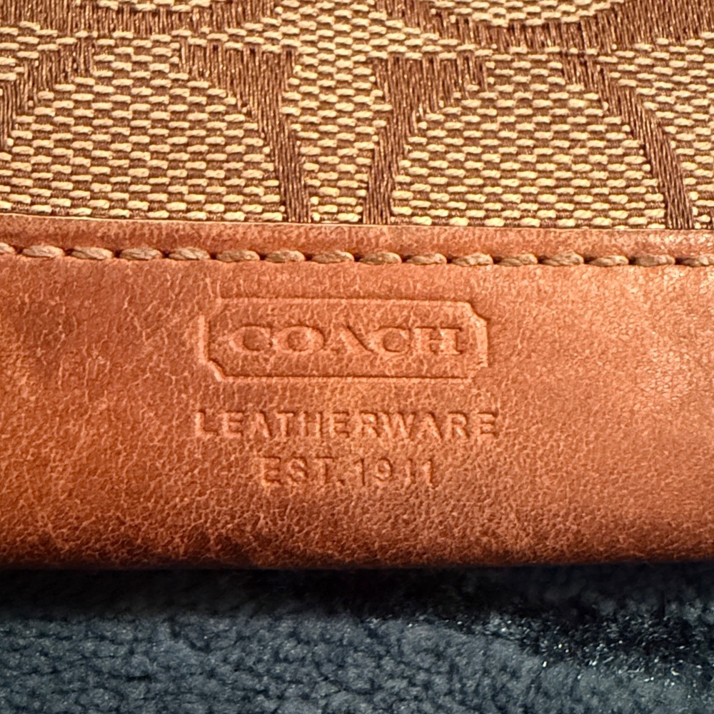 Coach Vintage Signature Brown and Tan Zipper Keychain wallet Vachetta leather - Picture 3 of 7